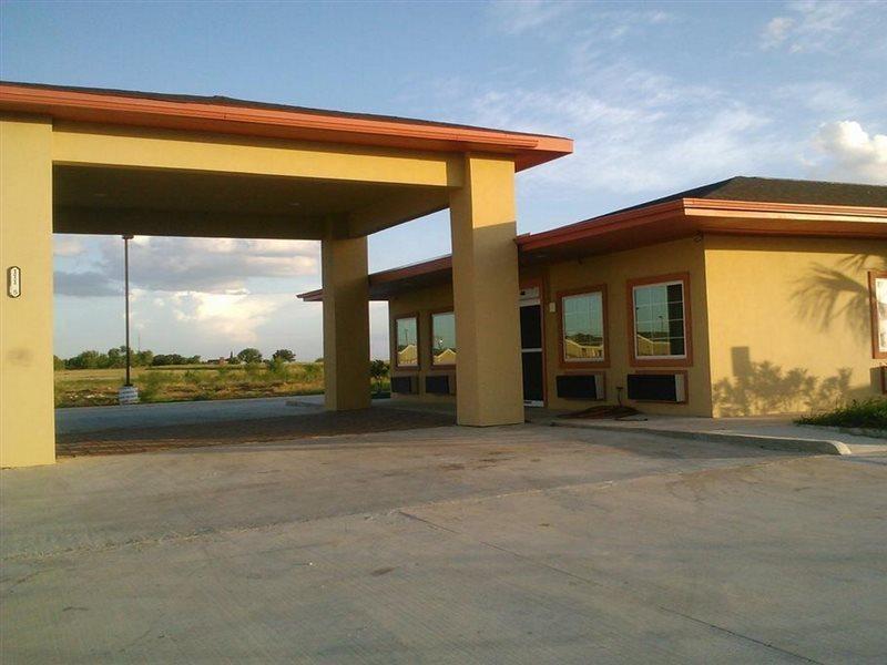 Rodeway Inn Dilley Екстер'єр фото