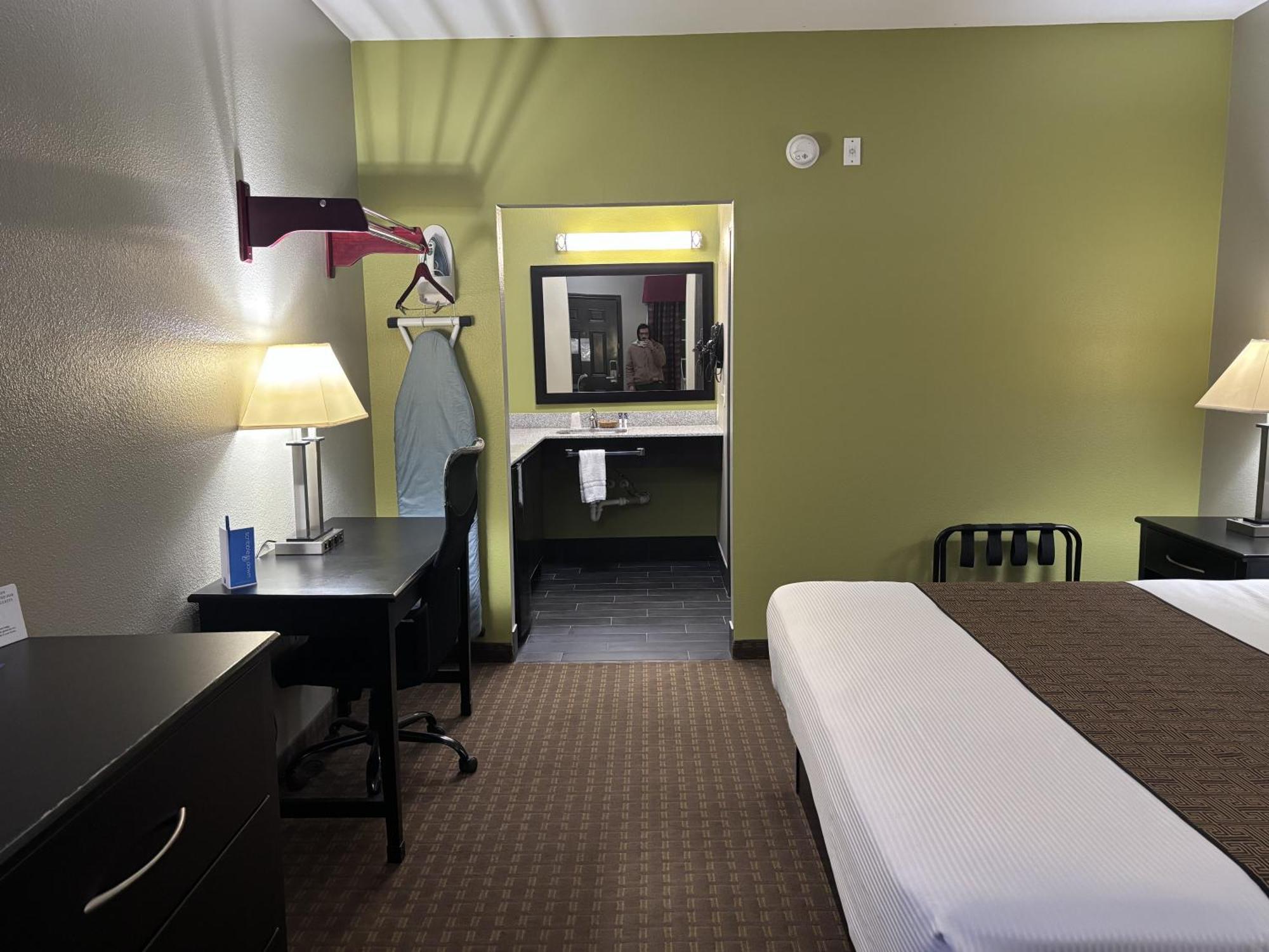 Rodeway Inn Dilley Екстер'єр фото
