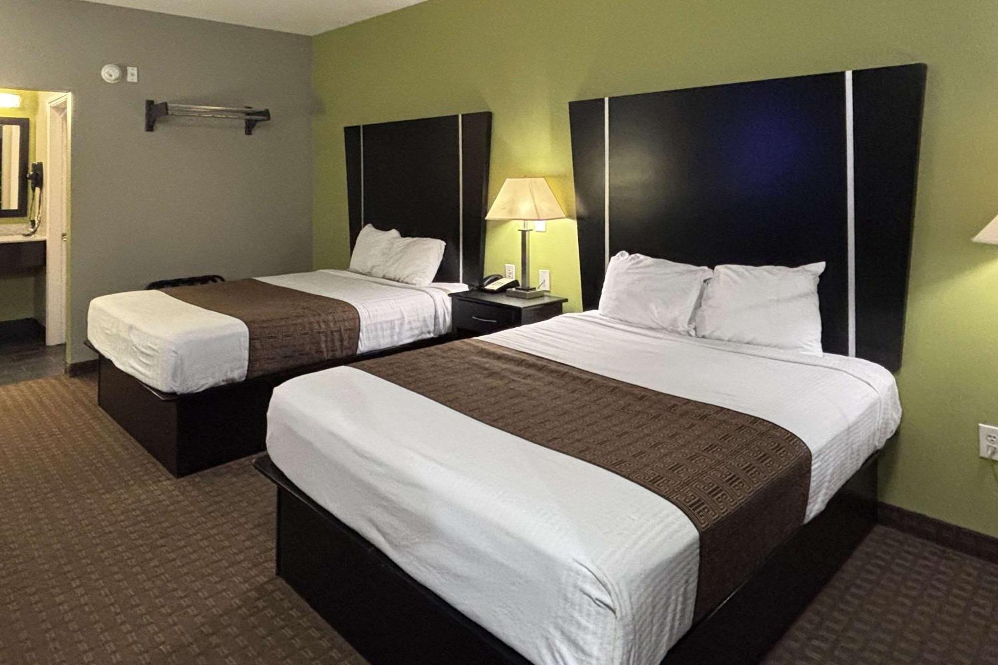 Rodeway Inn Dilley Екстер'єр фото
